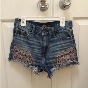 Hollister short-short high rise size 1 w25